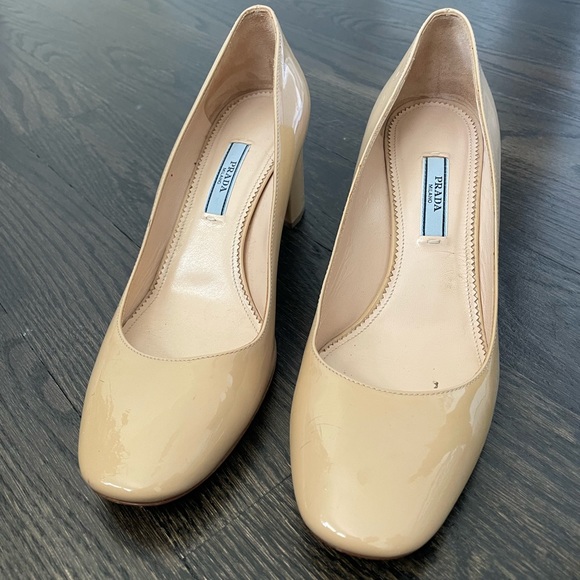 PRADA CAMEL PATENT LEATHER PUMPS size 37 1/2 - Picture 2 of 9
